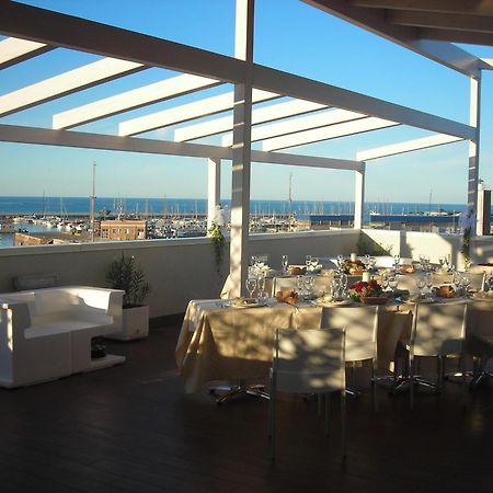 Astoria Hotel Pesaro Eksteriør billede