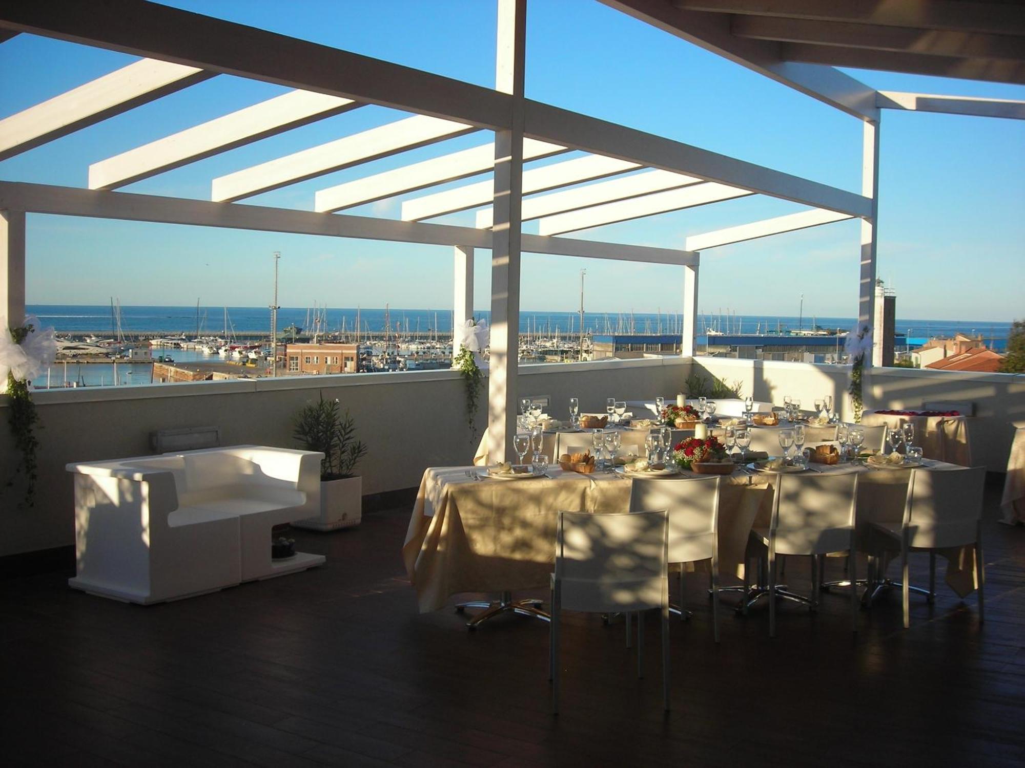Astoria Hotel Pesaro Eksteriør billede